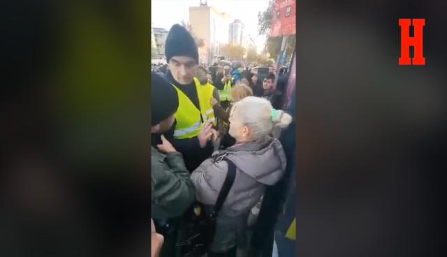 MALTRETIRANJE ŽENA: Nasilni opoziciono nastrojeni protestanti ponovo pokazali pravo lice