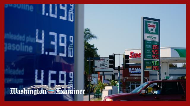 National average gas prices fall below $3 per gallon, lowest since 2020