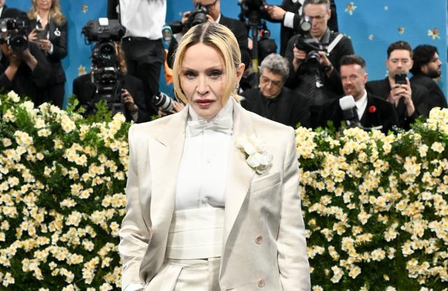 Madonna reveals she used to date guys for their fancy bathrooms