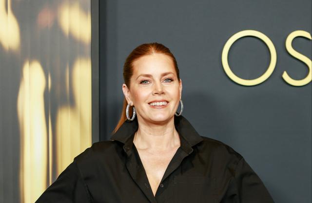Amy Adams saves stabbing victim's life