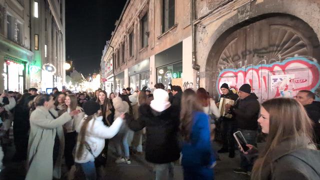 Ljubljana v praznični podobi: lučke so prižgali Janković in zakonca Golob #foto