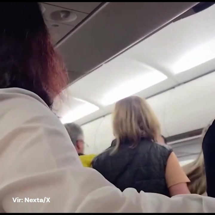 Pred vzletom izbruhnil požar, na krovu zavladala panika