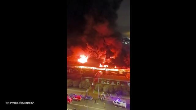Tržnico v Sankt Peterburgu zajel grozljiv požar
