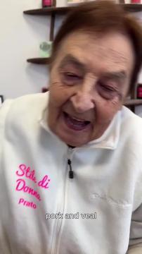 Nenavadna italijanska babica, ki ima na milijone sledilcev