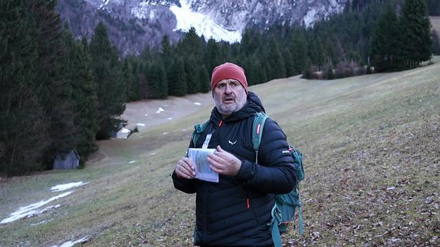 Kako pozimi varno v gore na lahke in kako na zahtevne ture