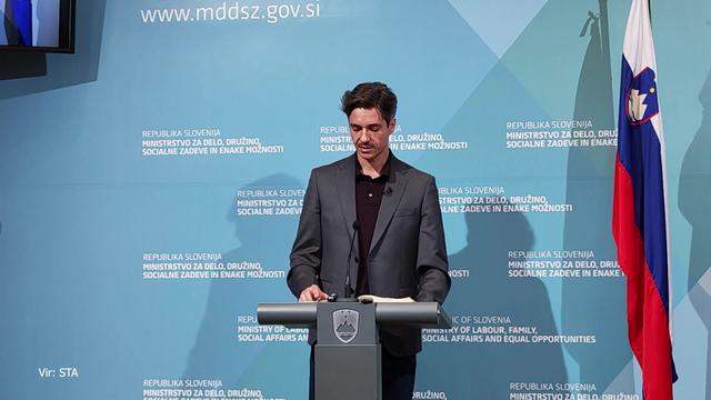 Minister Mesec: Predlagam tisoč evrov neto minimalne plače