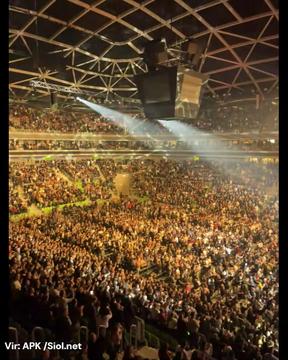 Ansambel Saša Avsenika na noge dvignil polne Stožice in najavil veliko novico