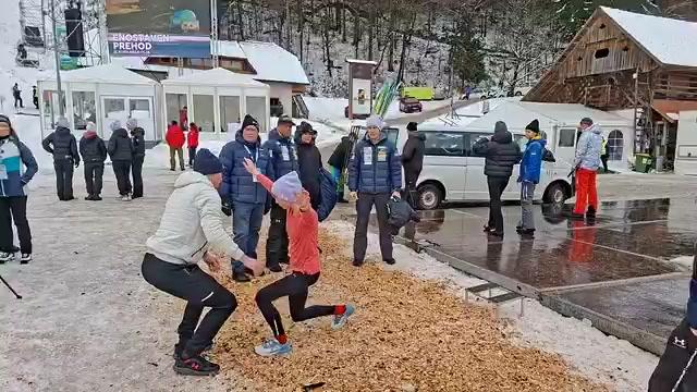 Sijajna Nika Prevc brez konkurence, na Ljubnem rekordno število navijačev
