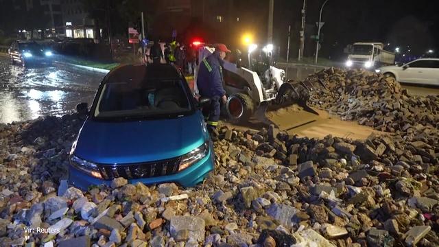 V Grčiji v neurju in poplavah dve smrtni žrtvi