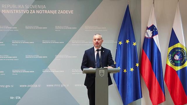 Primer Repić: Zasegli drogo, pištolo in 50 elektronskih naprav