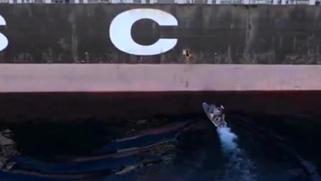 Iranci objavili videoposnetek zasega ladje v Hormuški ožini