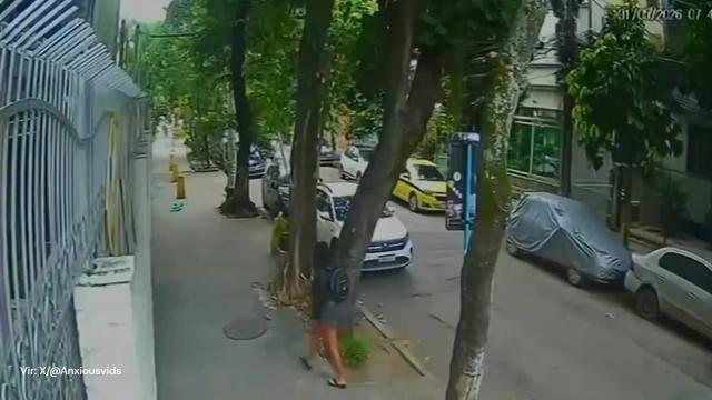 Ženska padla v jašek na ulici: Mislila sem, da bom umrla