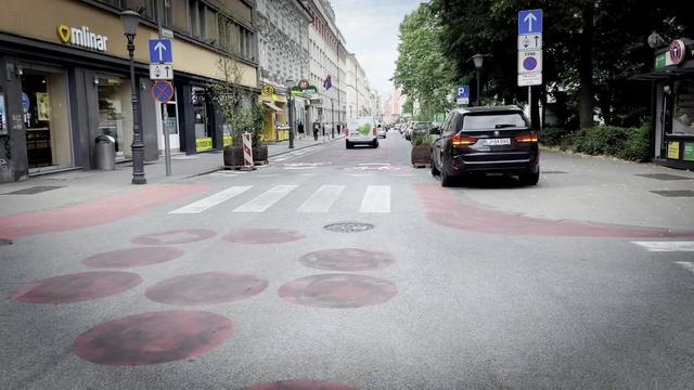 Zmeda na Miklošičevi: nova ureditev bega uporabnike