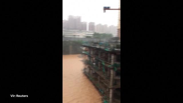 Kitajsko prizadela huda neurja in poplave: umrlo je 15 ljudi, več sto je ranjenih #foto