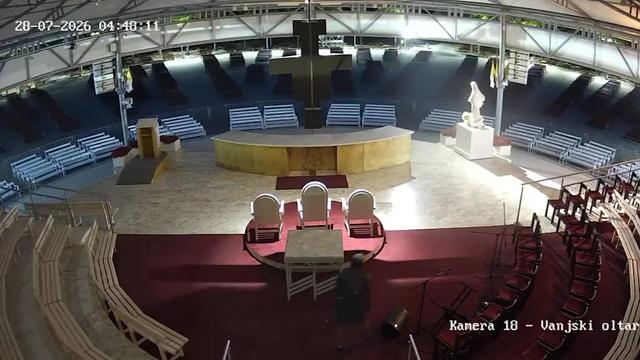 Incident v Medžugorju: oskrunili Marijin kip in zažgali oltar #foto