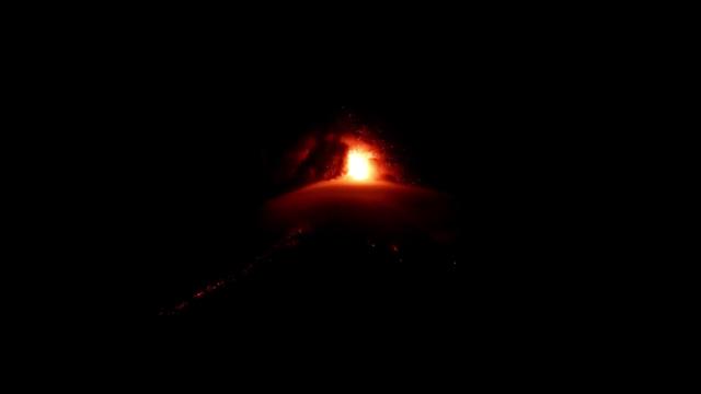 Vulkan Fuego izbruhnil z vso silo, beži na tisoče ljudi #foto