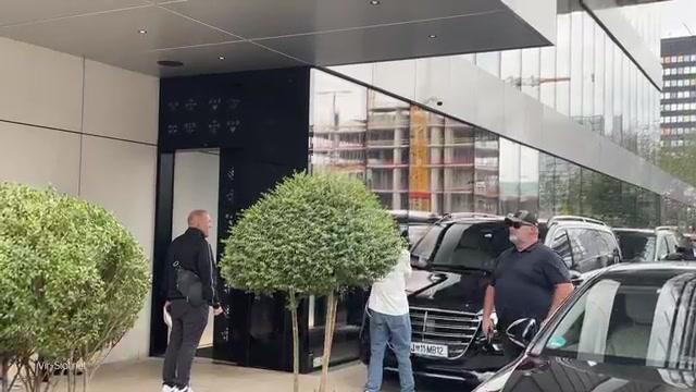 Lakersi že prispeli v hotel v središču Ljubljane #foto