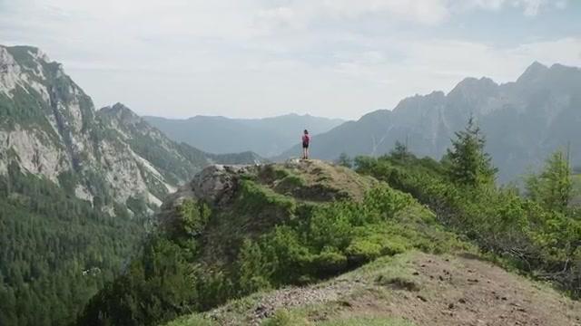 Poštarski dom na Vršiču: izlet z razgledi na Julijske Alpe