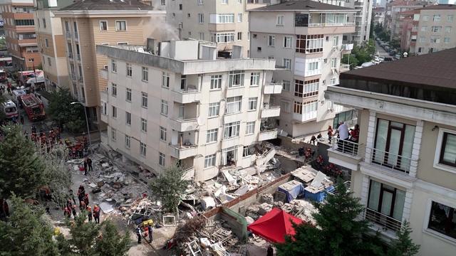 Dva mrtva: po zrušenju pridržali arhitekta stavbe in vodjo gradbišča #foto