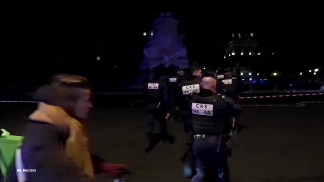 V več francoskih mestih tudi to noč policijske ure #vŽivo