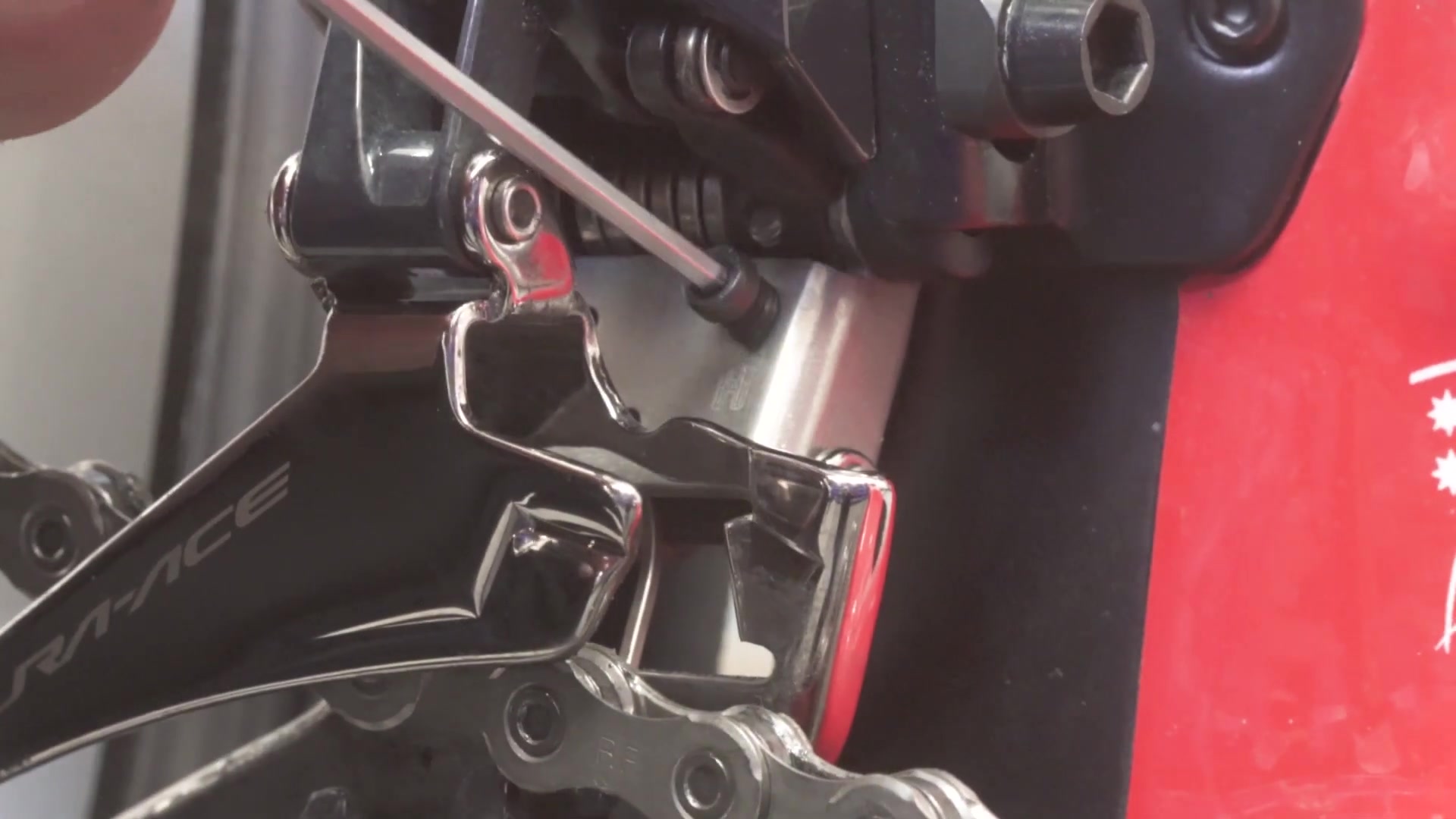 Elektronische Rennrad-Schaltung einstellen: Shimano Di2 / Campagnolo EPS / SRAM eTap AXS - Anleitung