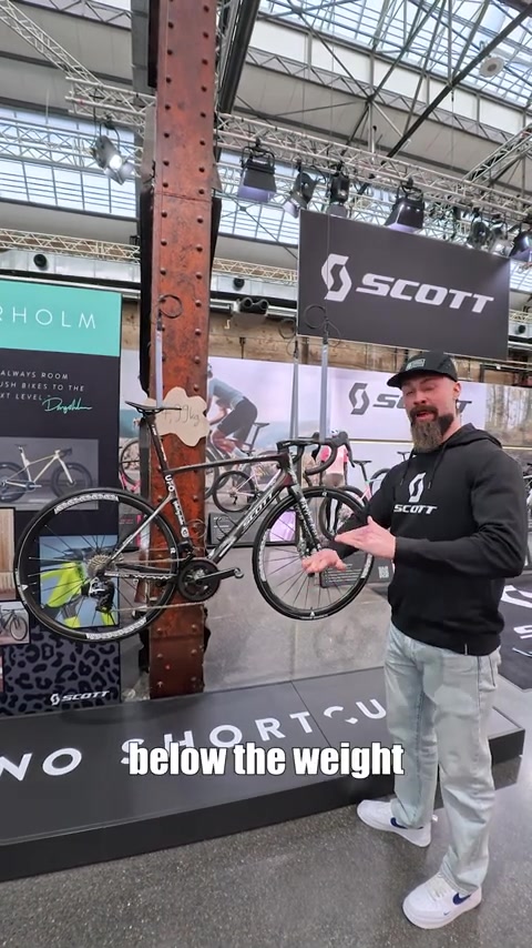 4,99 Kilo! Schrauber-Halbgott Dangerholm präsentiert das Scott Addict RC Dub5 