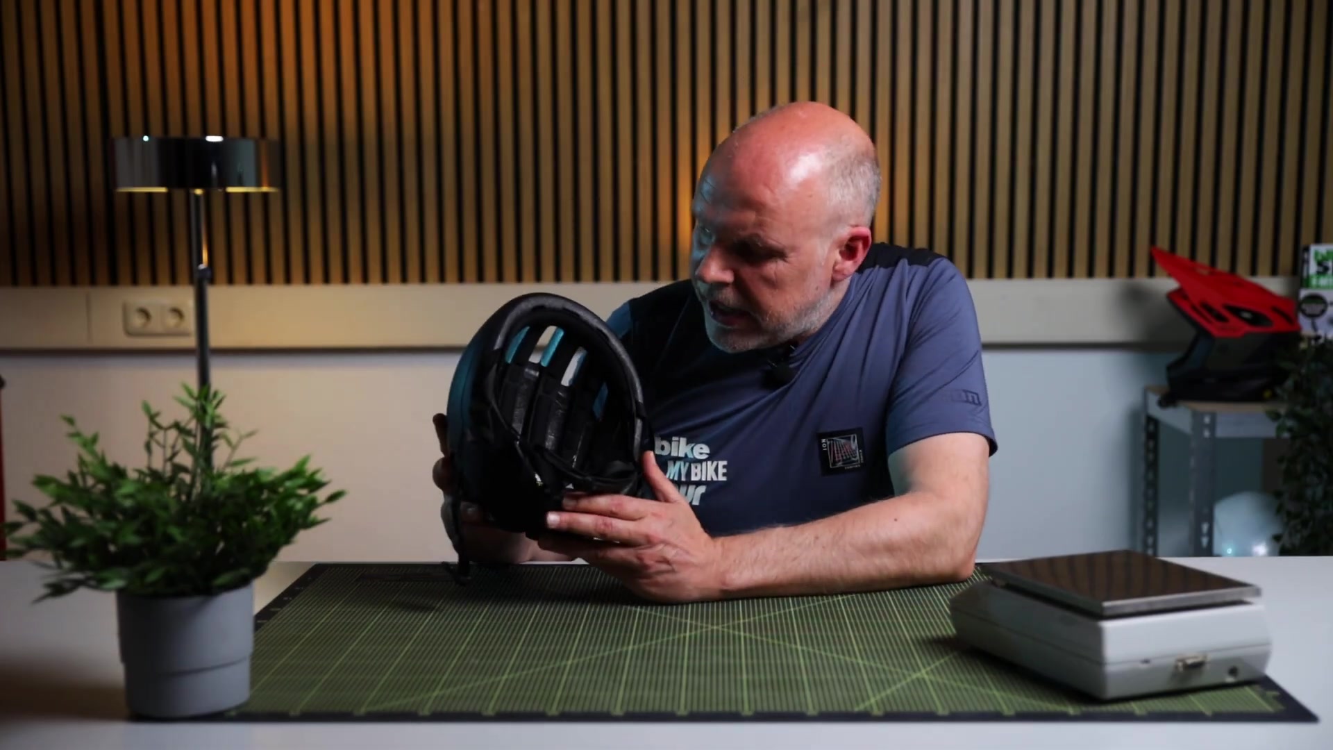 Schön, schlank und sicher: POC Amidal Helm im TOUR Check