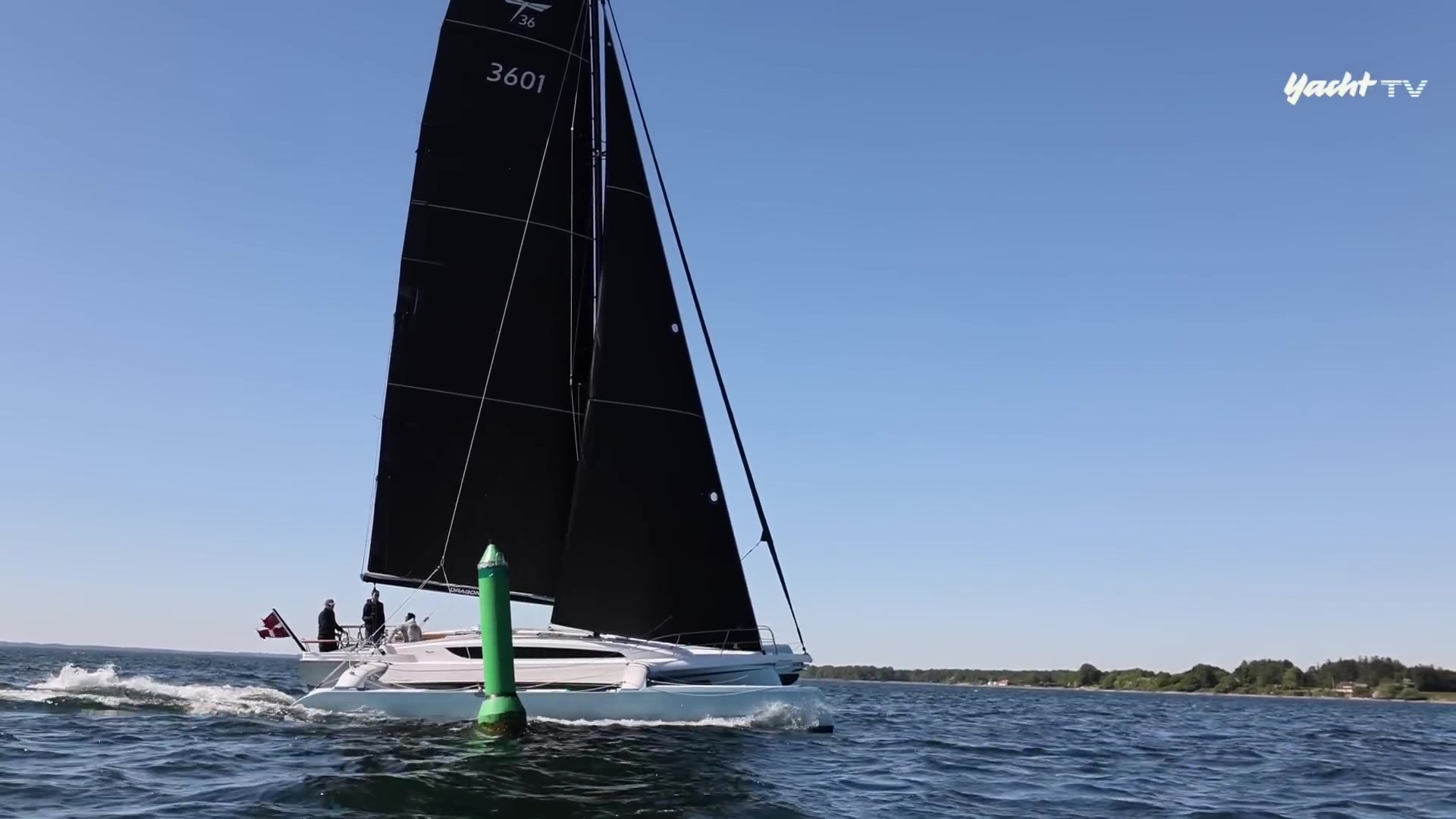 Dragonfly 36 #2: Wohnen auf dem Trimaran - edel und komfortabel