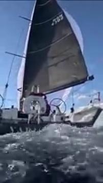 Teuer, schnell und edel: ClubSwan 43 - oben Racer, unten Tourer... #sailing #swan
