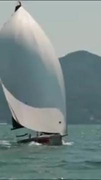 Racer für 2 - Junda KII Sportboot aus Italien  #sailing