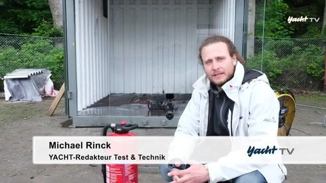 Der Lithium-Akku brennt! 4 Feuerlöscher im Test - mit überraschendem Ergebnis!