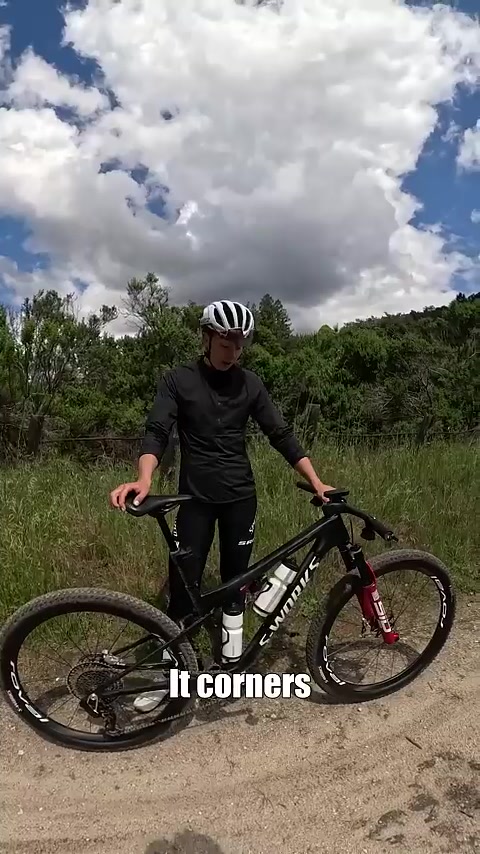 Haley Batten geht pünktlich zum World Cup Auftakt in Südkorea auf einem neuen Bike an den Start 