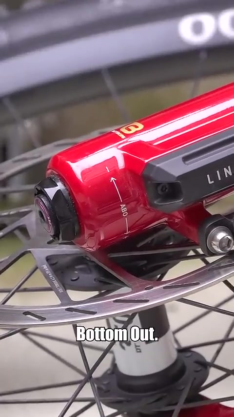 RockShox präsentiert mit der neuen Lyrik und ZEB zwei von Grund auf neu entwickelte Federgabeln 