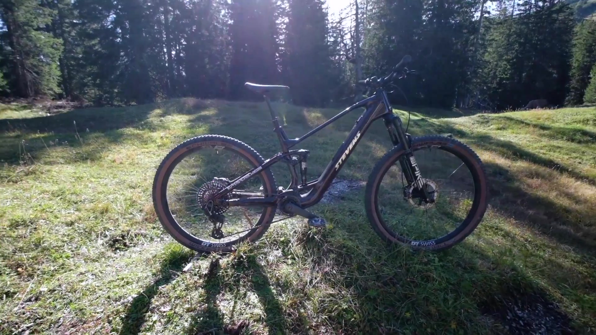 Stevens E-Maverick im Test: Flüsterleises E-Bike ab 17 Kilo!