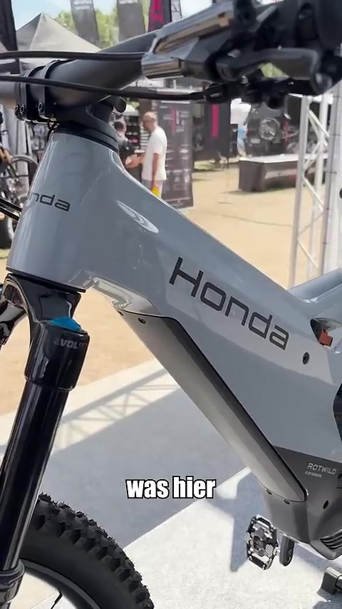 Mit einem Moto-inspirierten E-MTB Konzept zieht Honda beim Sea Otter Europe die Blicke auf sich 