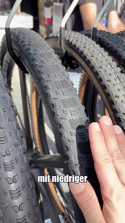 Mit den Aspen ST & AT schickt Maxxis neue, schnelle Profile für Racer und Gravelbiker ins Programm