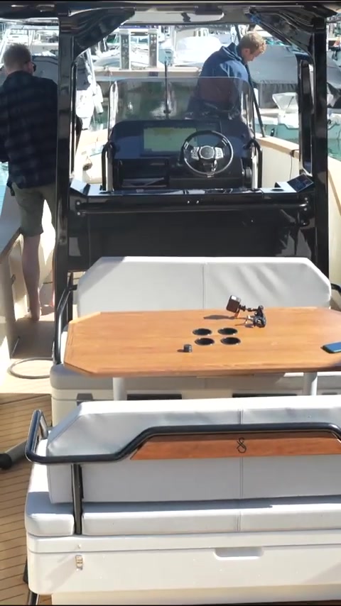 Spaß mit dem vollelektrischen Motorboot? Geht! X Shore Eelex 8000 #boating #boote