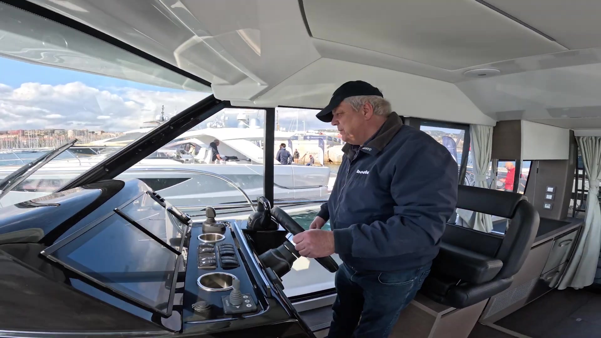 BOOTE TV - Jeanneau MERRY FISHER 1295 Fly