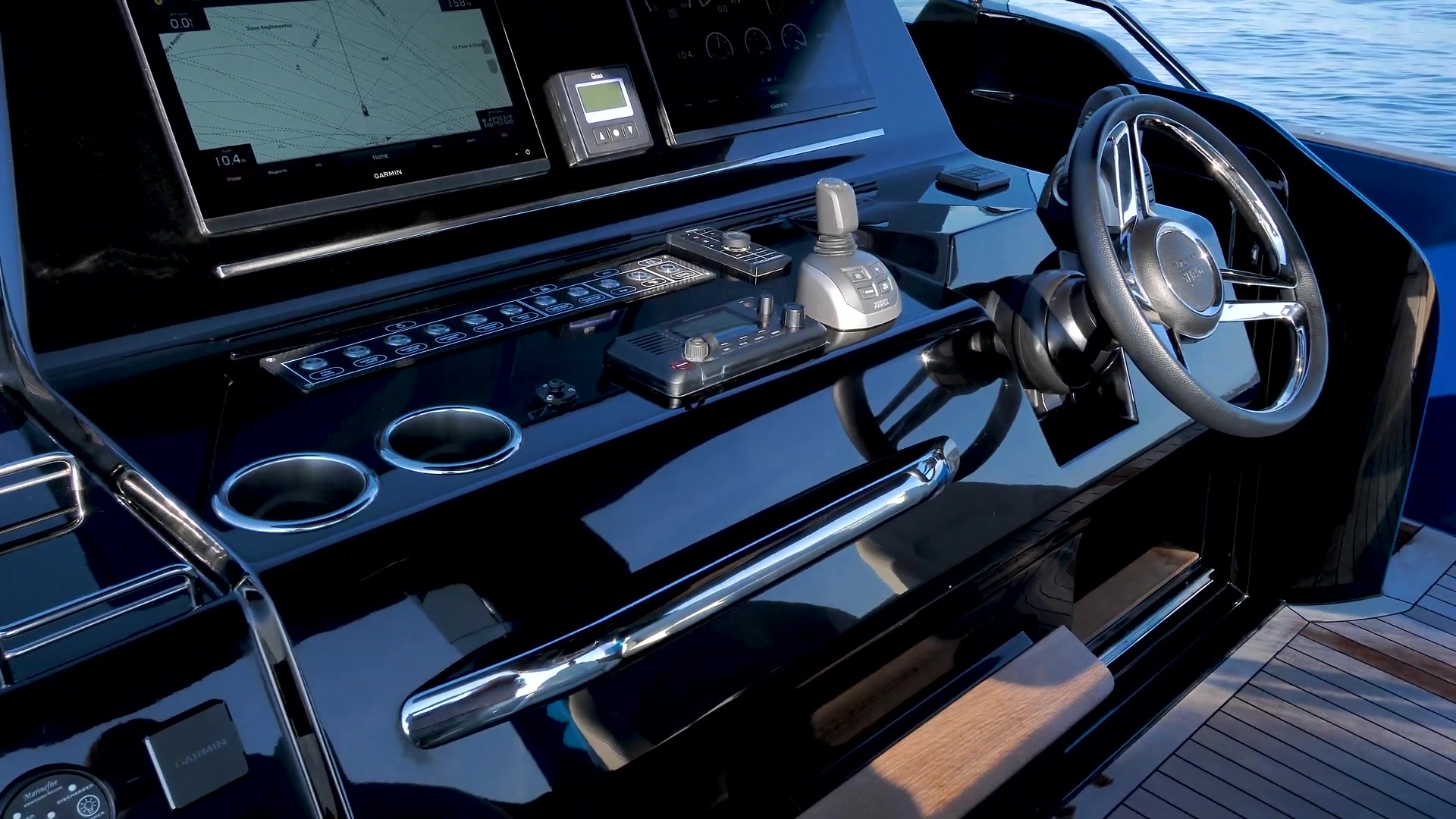 SOLARIS POWER 44 OPEN | Schönwetterboot?!